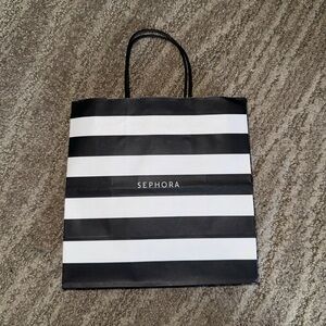 Women’s brand new empty Sephora gift bag x1 total of 1 black white medium size